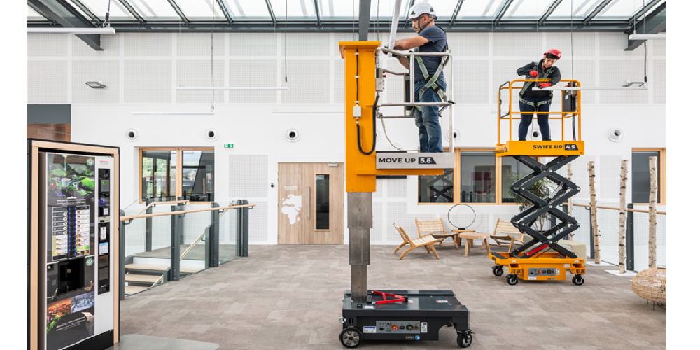 How does an aluminium mast lift make your vertical aerial work?