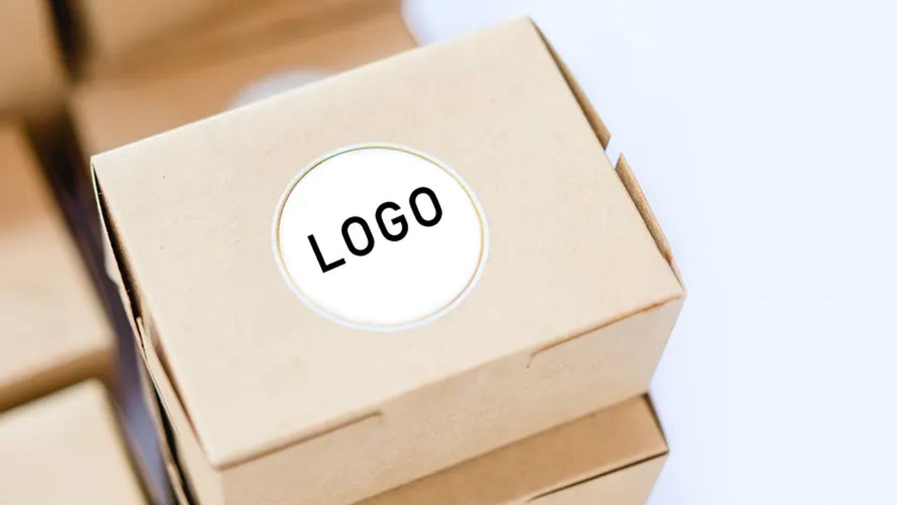 A Guide to Creating Eye-Catching Custom Logo Shipping Boxes